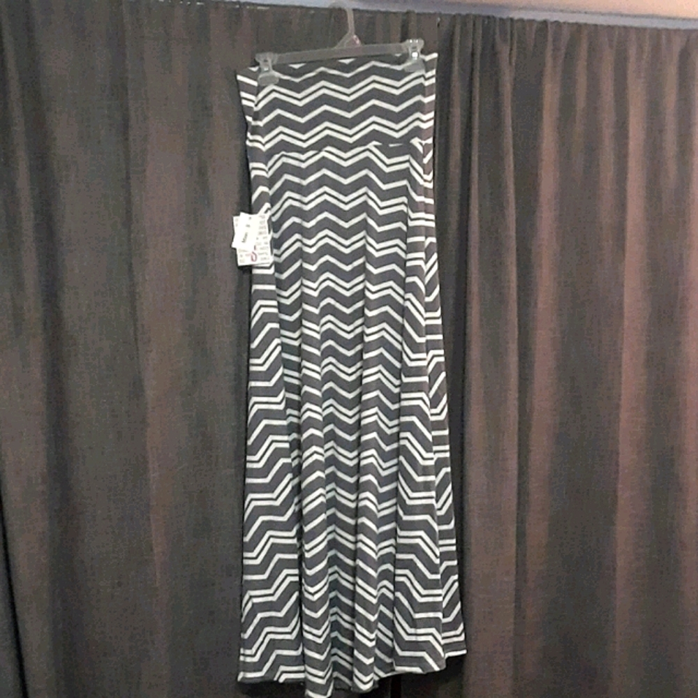 Last chance...Beautiful gray and white silky lularoe maxi skirt